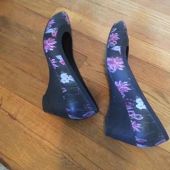 Crocs floral 10 - Picture 2 of 7
